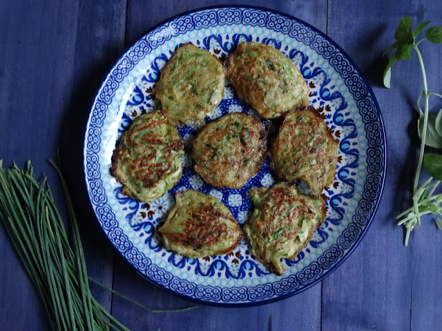 Zucchini fritters with aromatic